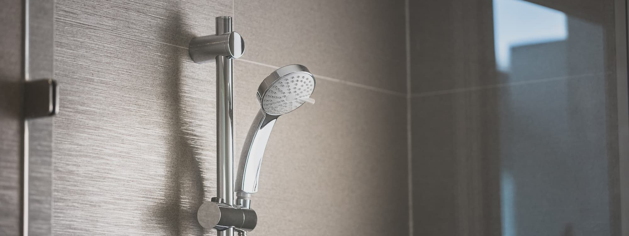 Comment int&eacute;grer une douche &agrave; l’italienne dans une petite salle de bain ? Saint-Louis