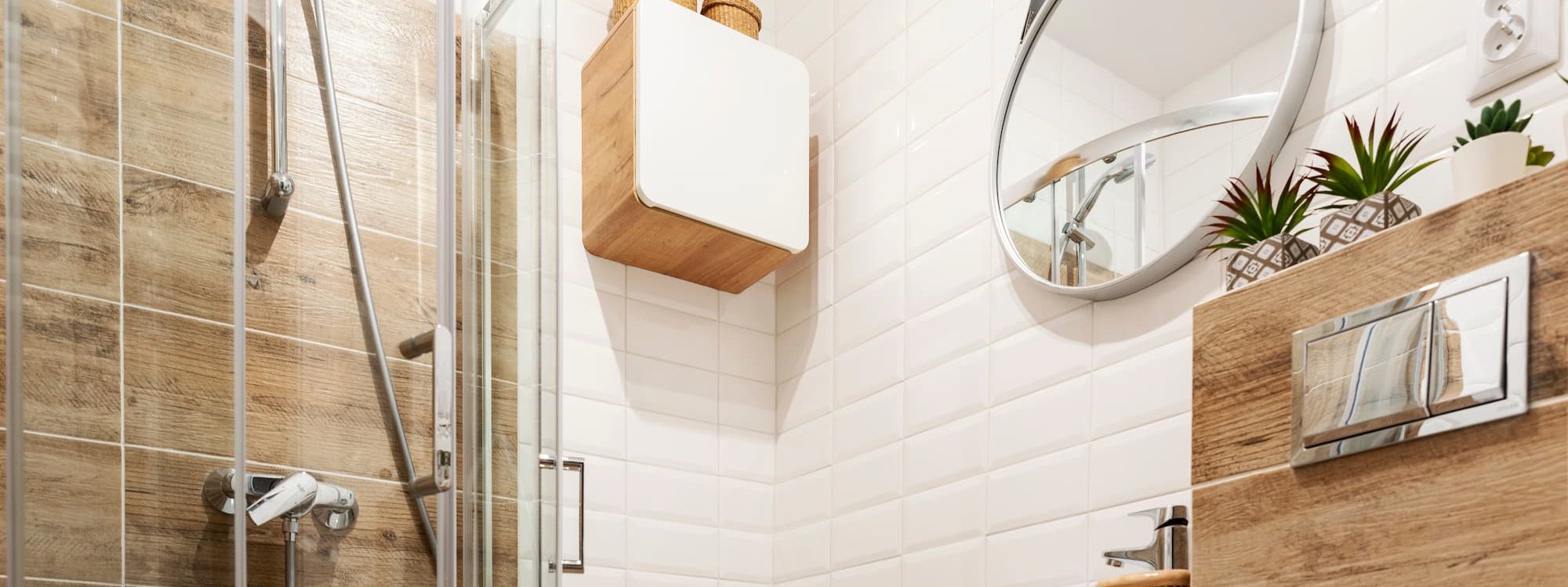 VERTICALITE_SALLE_DE_BAIN 2000X750 | Spadaro Comment utiliser la verticalité pour optimiser le rangement dans une petite salle de bain ? Wittelsheim