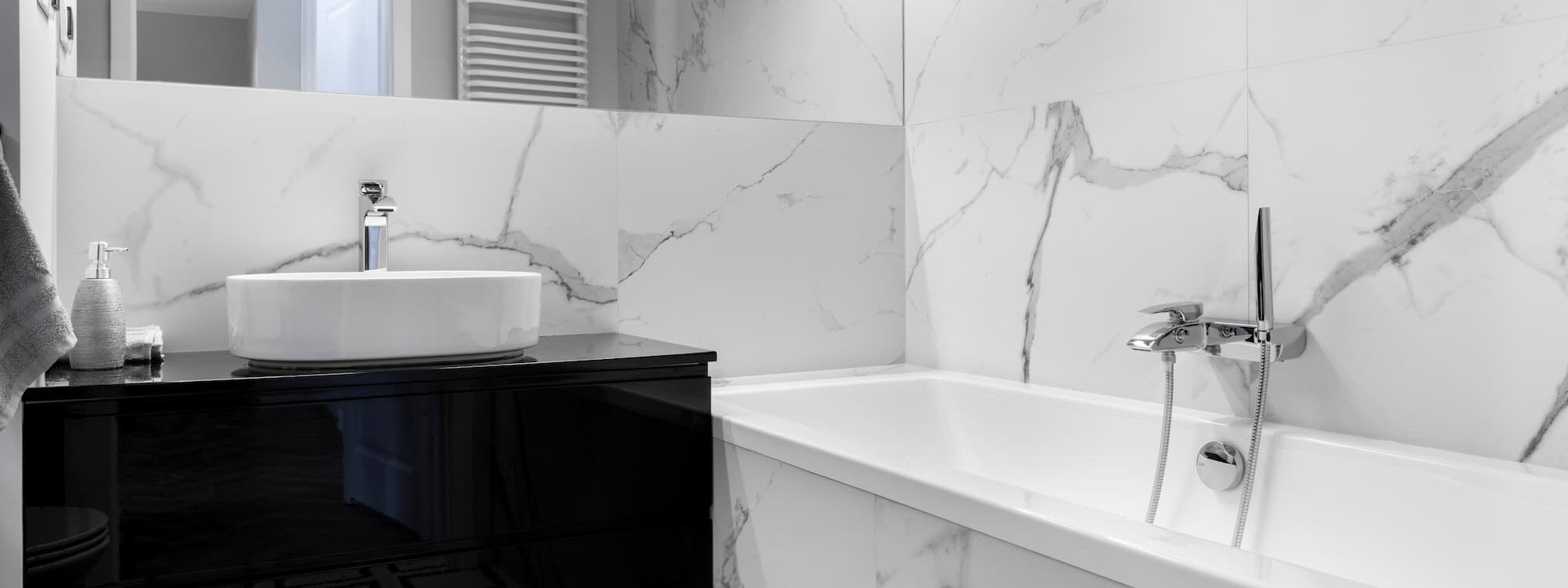 Quels sont les &eacute;l&eacute;ments essentiels &agrave; int&eacute;grer dans une petite salle de bain fonctionnelle ? Rixheim